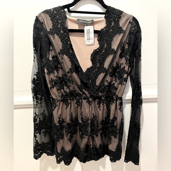 Lace Romper - Picture 1 of 4